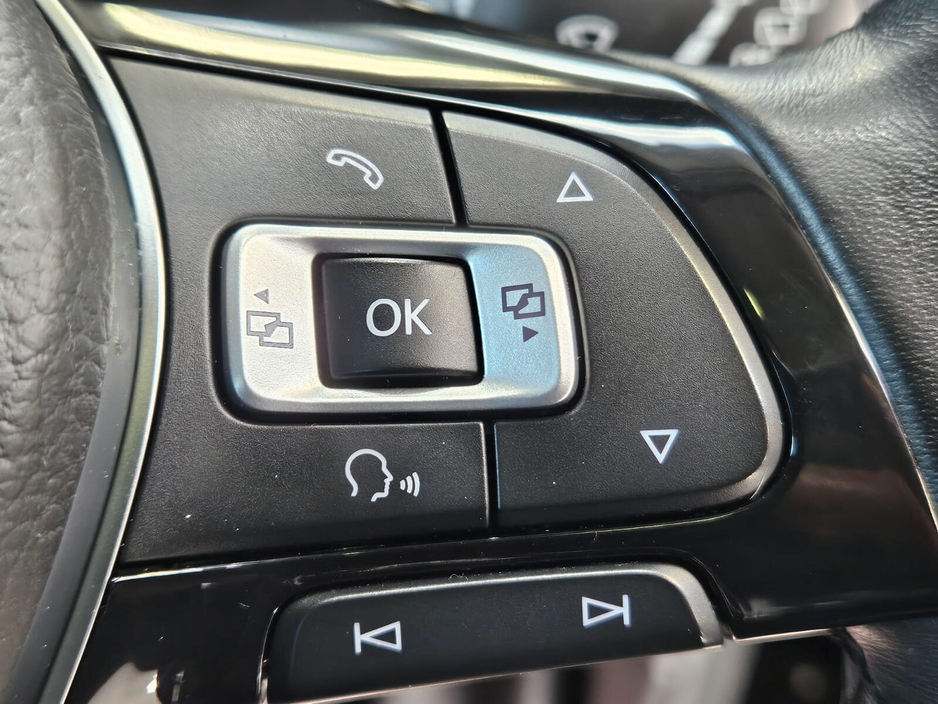 2018 Volkswagen Touran - image 9