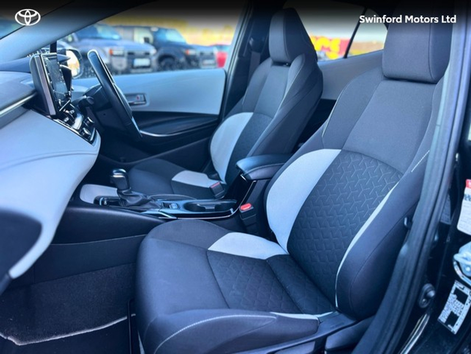 2022 Toyota Corolla - image 6