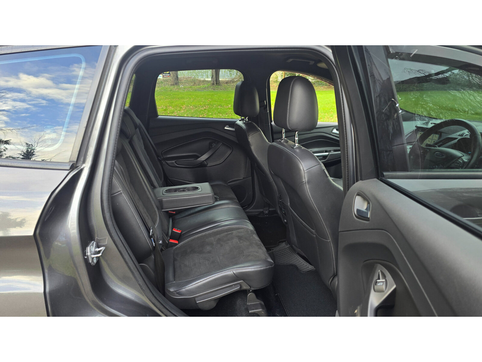 2017 Ford Kuga - image 15