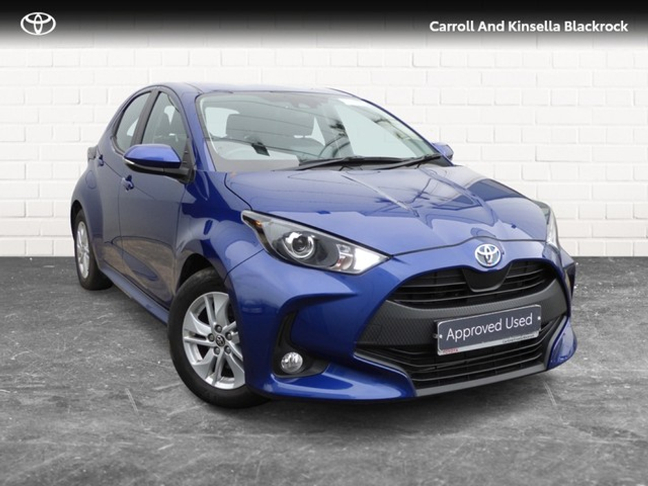 2023 Toyota Yaris Hybrid Luna €22,950