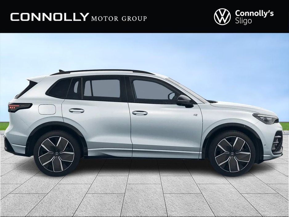 2026 Volkswagen Tiguan - image 3