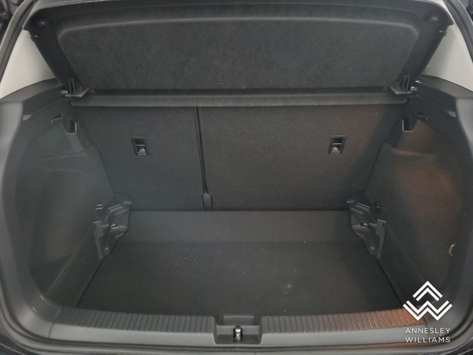 2022 Volkswagen T-Cross - image 23