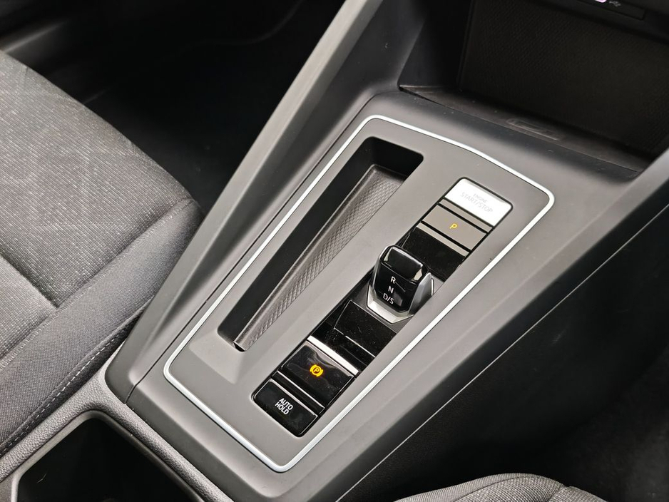 2022 Volkswagen Golf 1.0 ETSI ACTIVE Automatic, Reversing camera €24,995