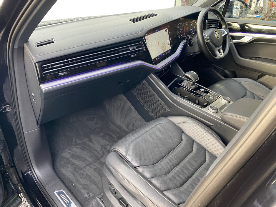 2020 Volkswagen Touareg 3.0 TDI V6  R LINE BLACK EDITION 2 SEAT COMMERCIAL ( 201 REG )