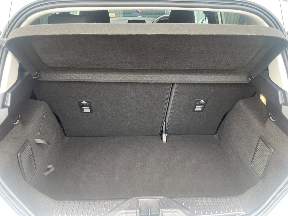 2020 Ford Fiesta - image 6