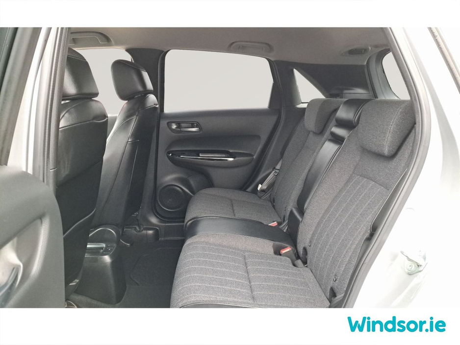 2020 Honda Fit - image 8