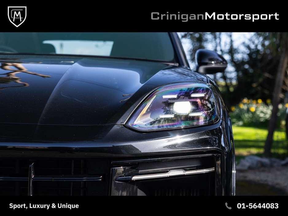 2025 Porsche Cayenne - image 11