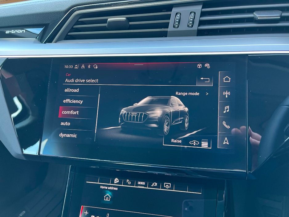 2023 Audi e-tron - image 27