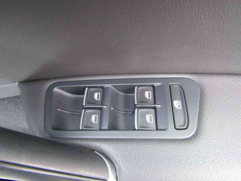 2015 Volkswagen Golf GOLF R ESTATE AWD 5DR Auto €21,950