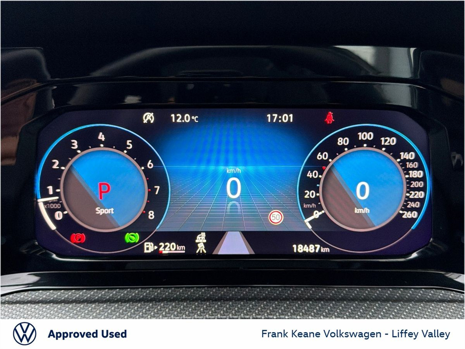 2024 Volkswagen Golf - image 12