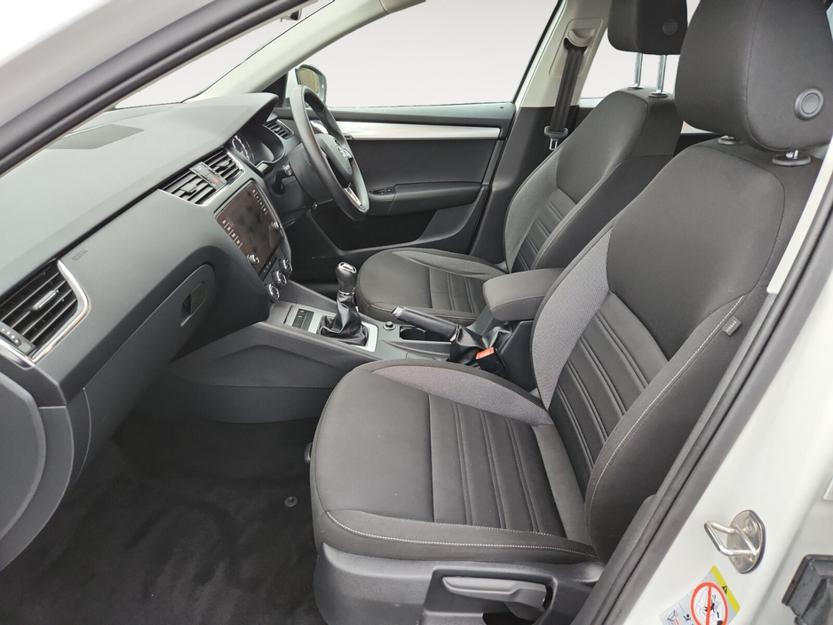 2018 Skoda Octavia - image 12