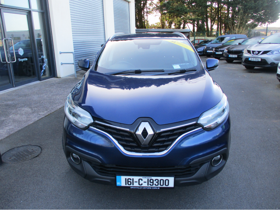 2016 Renault Kadjar - image 2