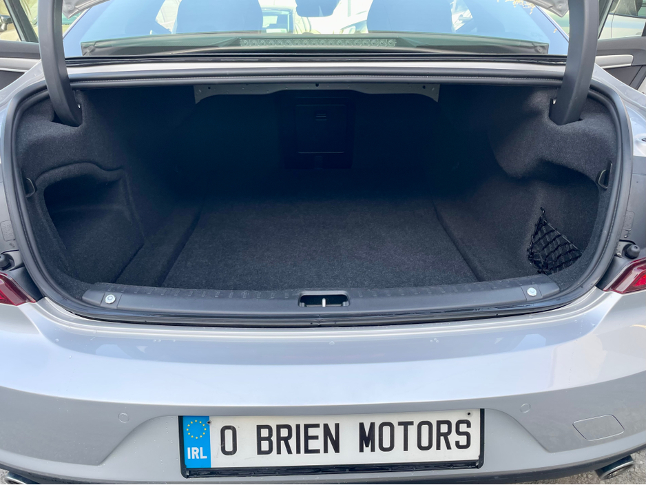 2020 Volvo S90 - image 24
