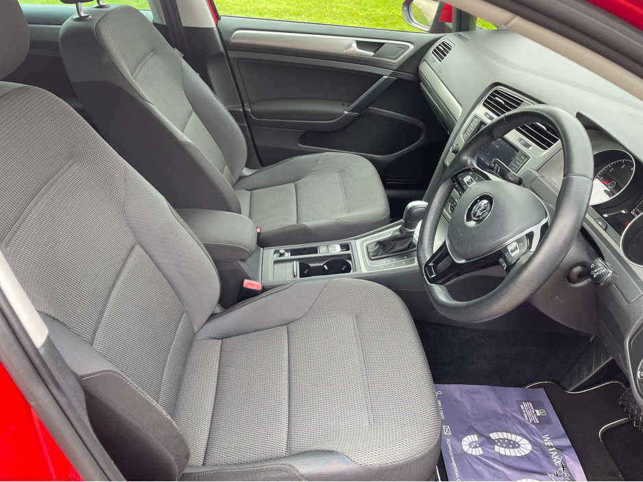 2017 Volkswagen Golf - image 14