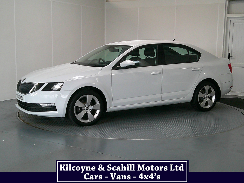 2019 Skoda Octavia - image 3