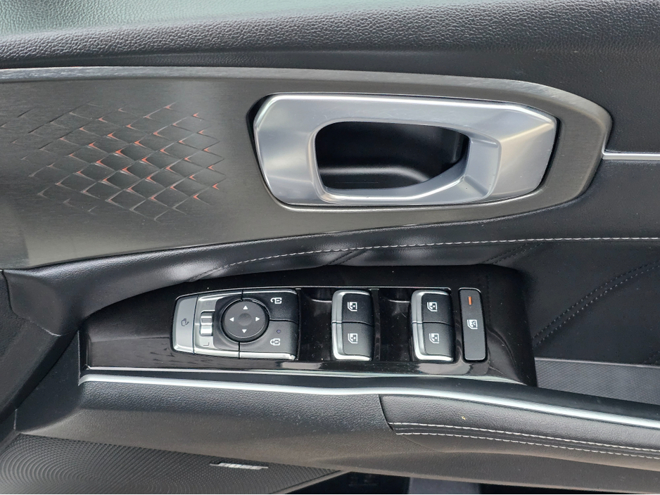 2022 Kia Sorento - image 15