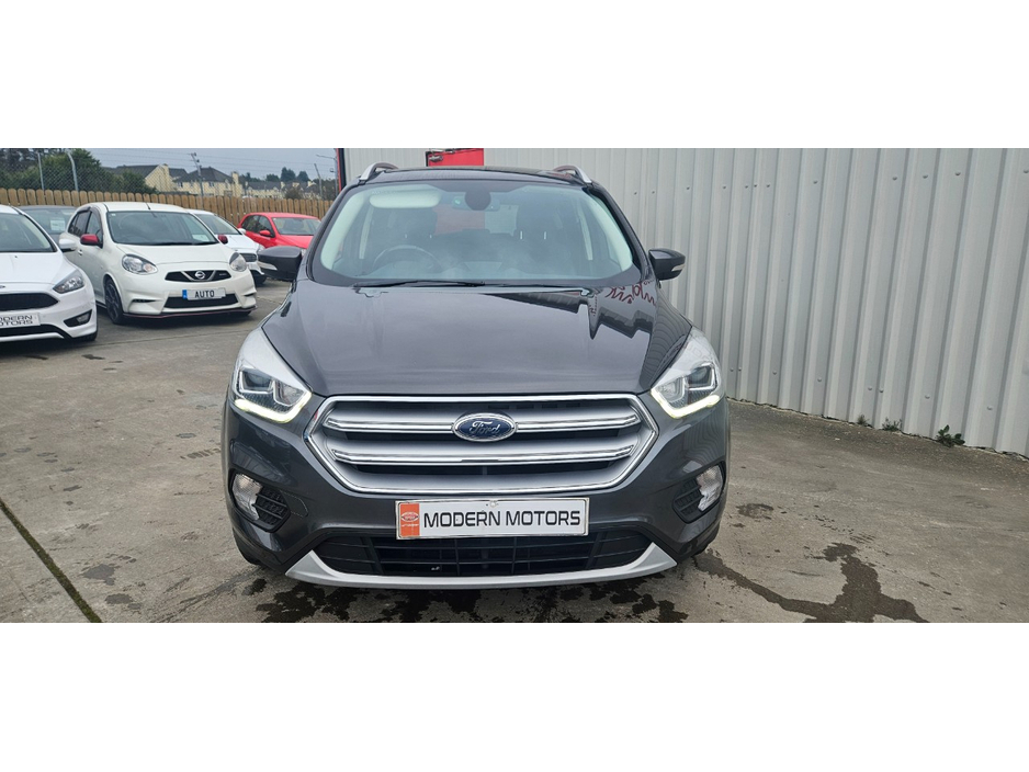 2018 Ford Kuga - image 3