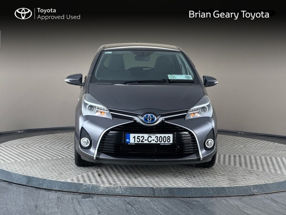 2015 Toyota Yaris - image 5