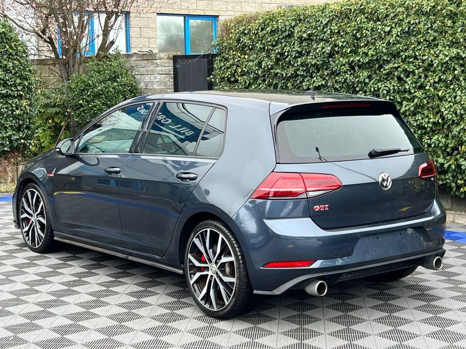 2020 Volkswagen Golf - image 5