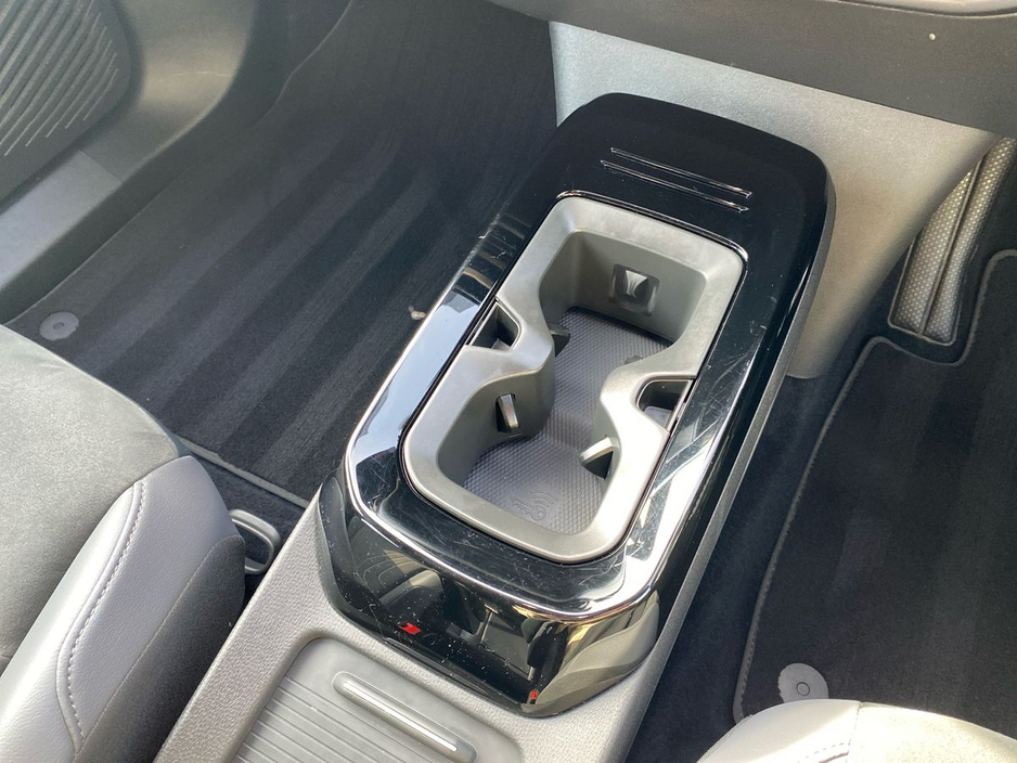 2022 Volkswagen ID.4 - image 16