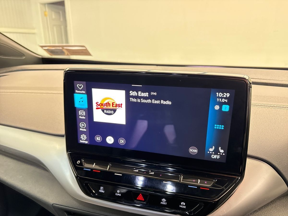 2023 Volkswagen ID.4 - image 18