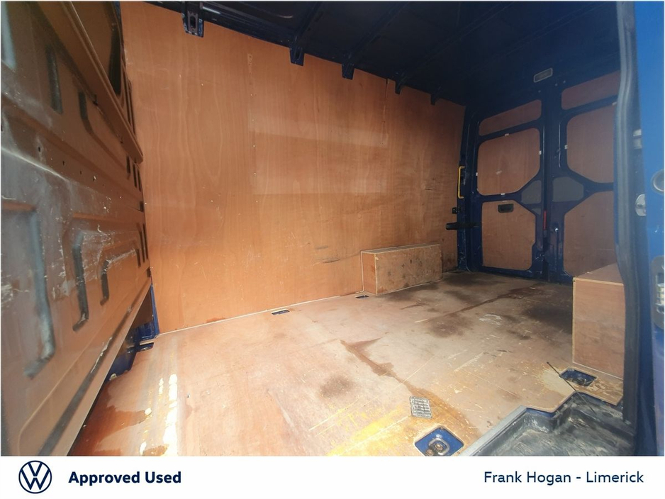 2021 Volkswagen Crafter - image 6