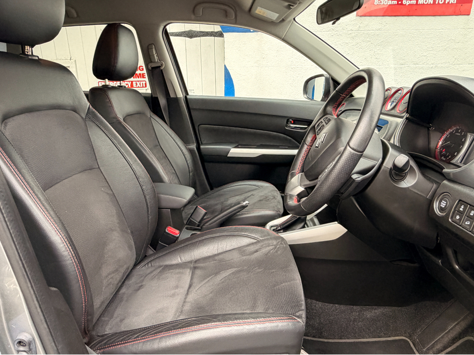 2017 Suzuki Vitara - image 12