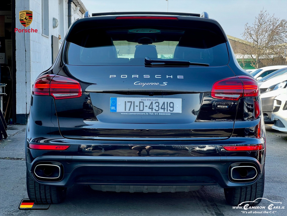 2017 Porsche Cayenne - image 15