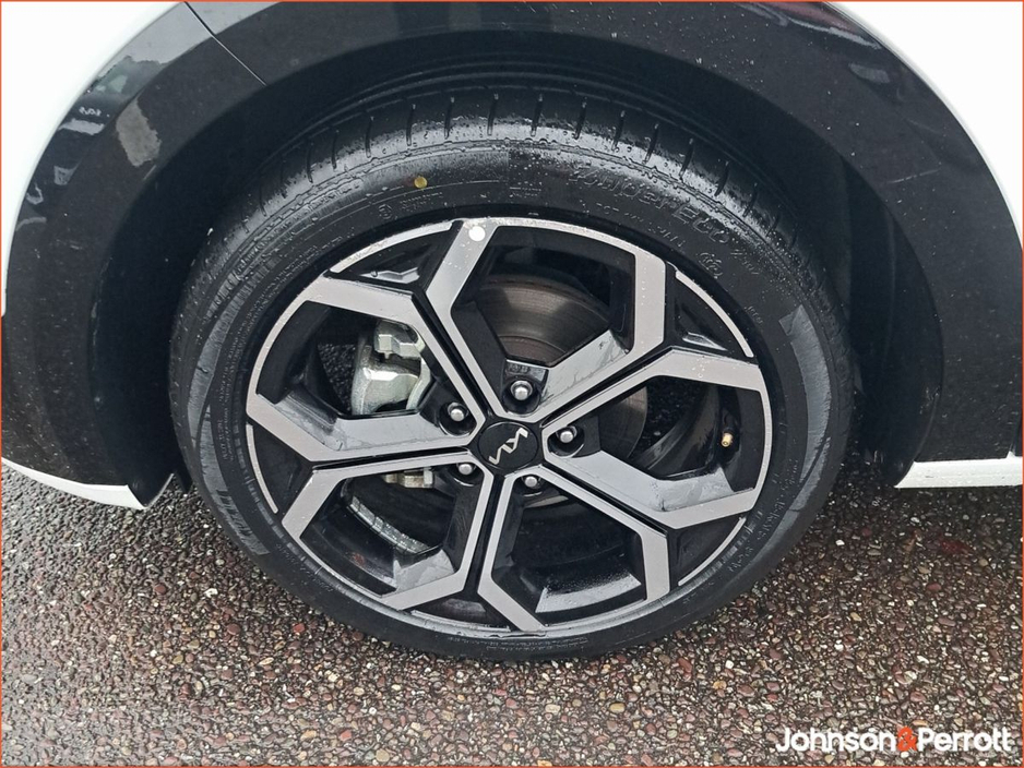 2025 Kia Niro Niro K3 HEV 3.9% APR available €35,900