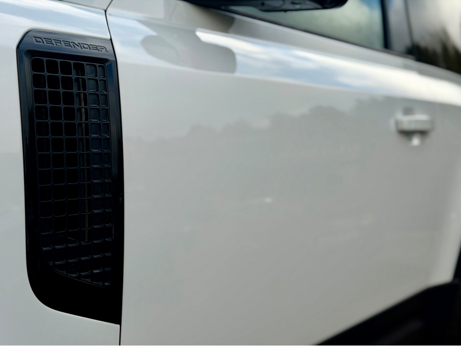 2023 Land Rover Defender 90 3.0 D HARD TOP SE 2 €67,950