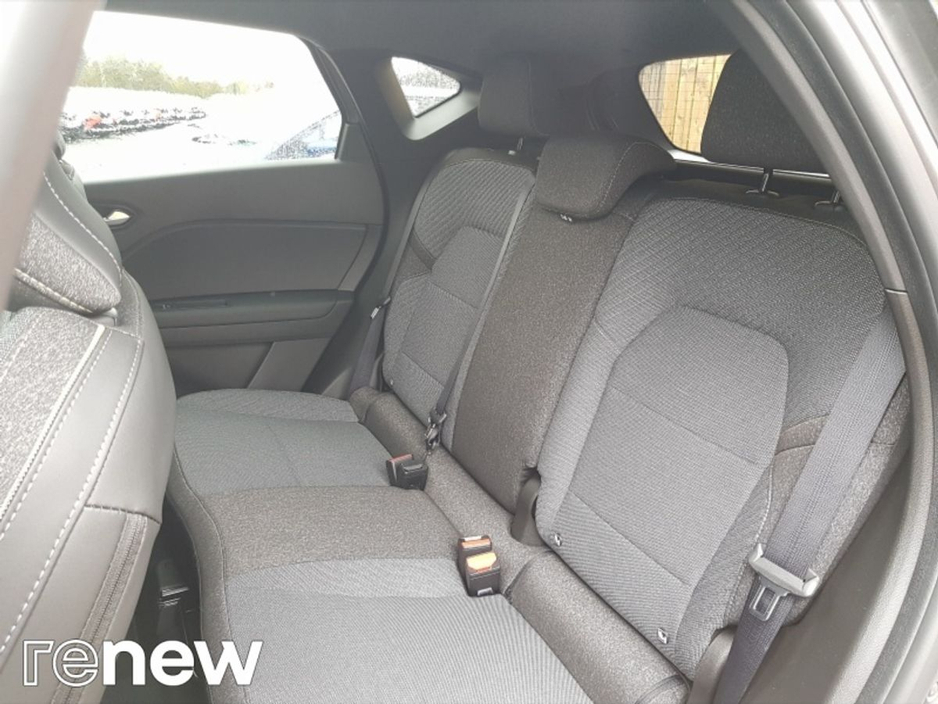 2026 Renault Captur - image 11