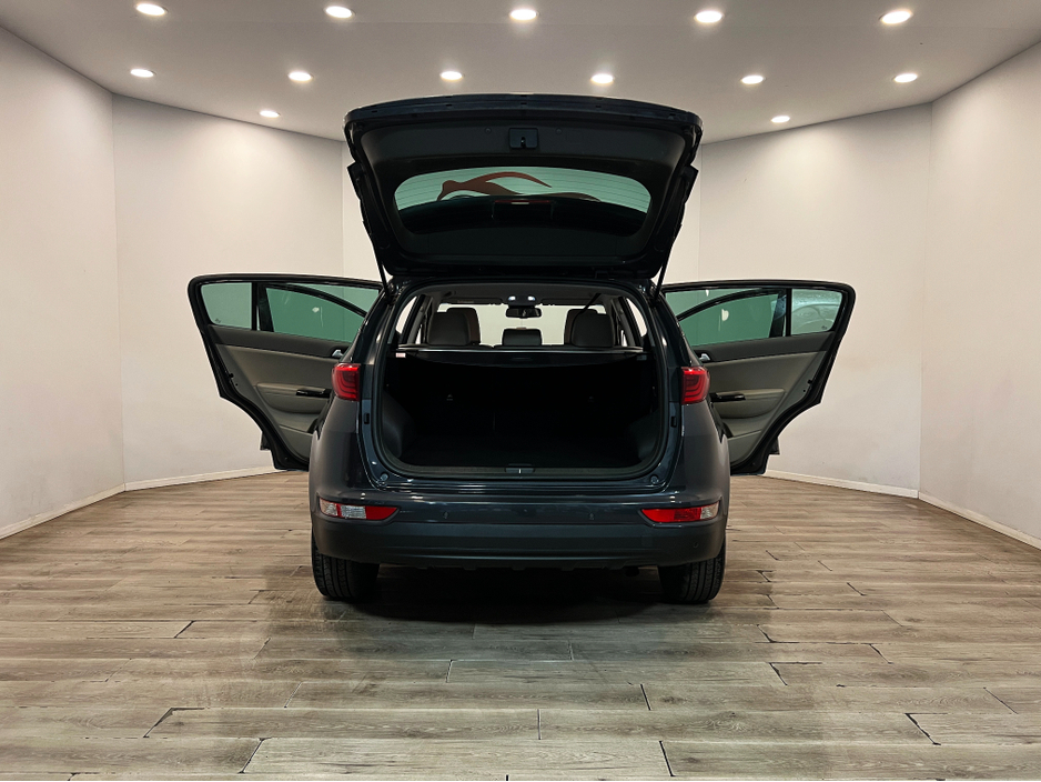 2018 Kia Sportage - image 5