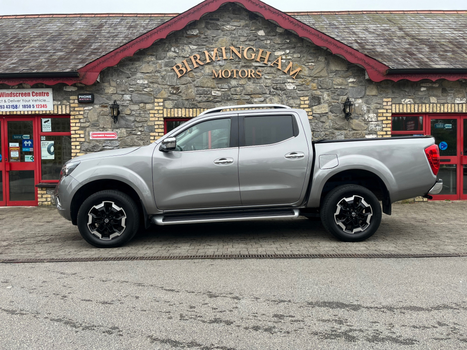 2020 Nissan Navara - image 5