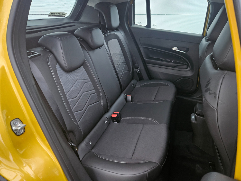 2026 Jeep Avenger E-Hybrid Altitude 1.2 €35,945