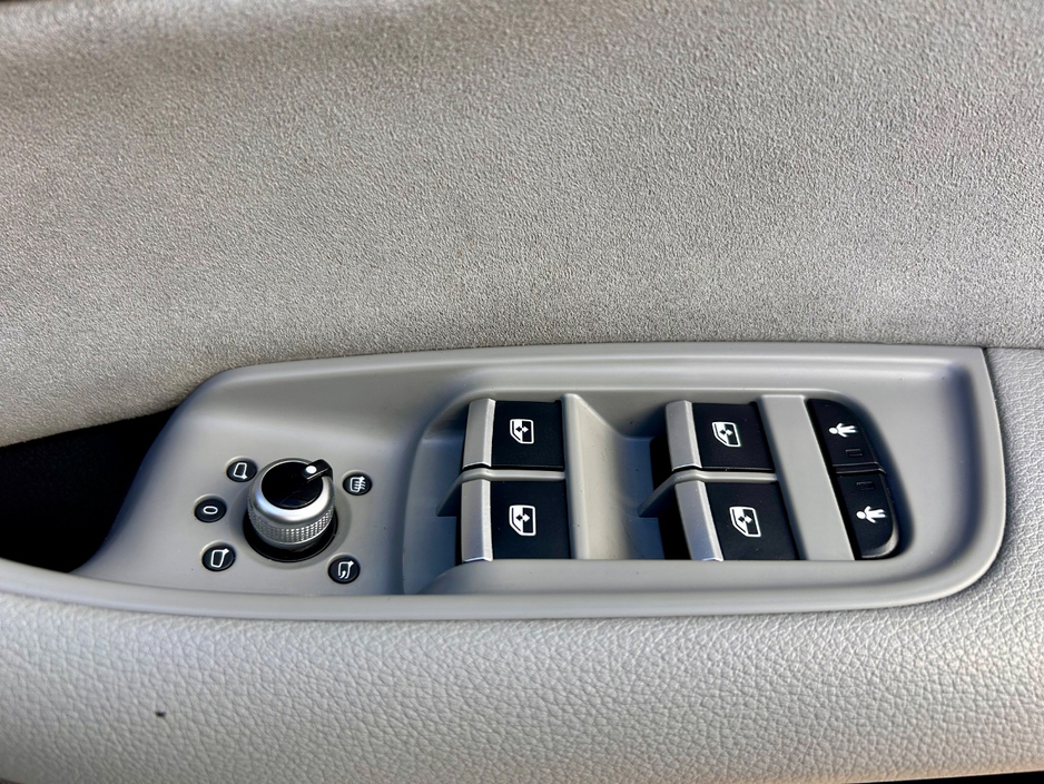 2015 Audi Q7 - image 17