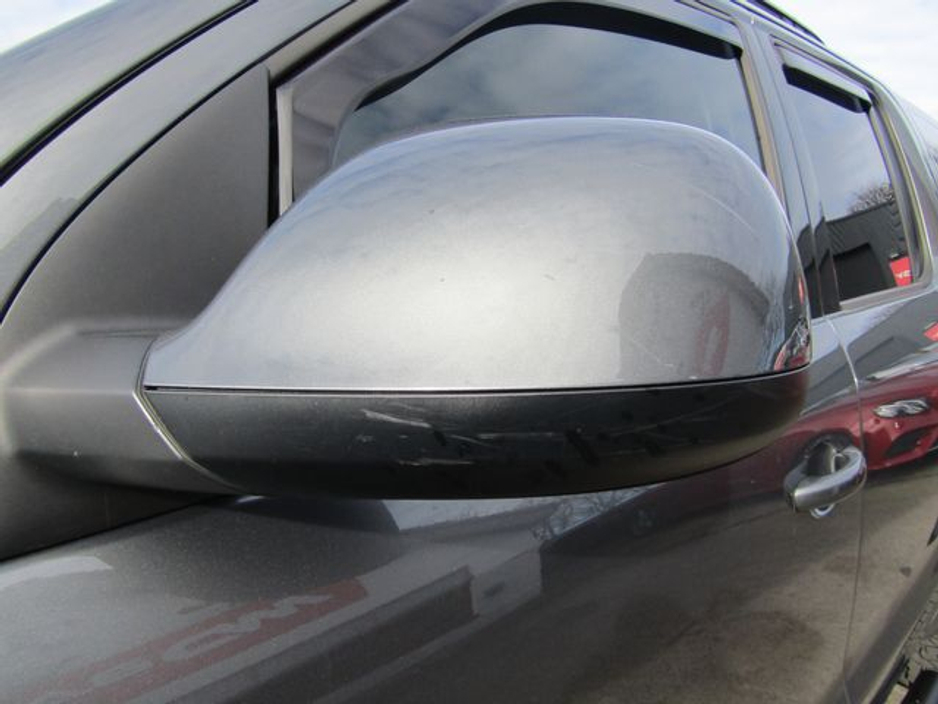 2017 Volkswagen Amarok - image 36