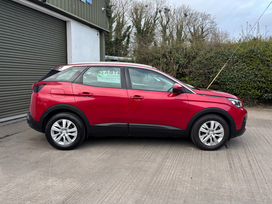 2018 Peugeot 3008 - image 4