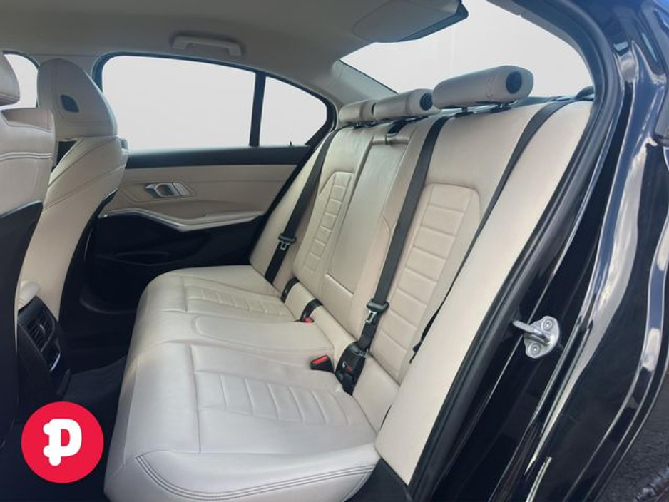 2021 BMW 3 Series - image 14