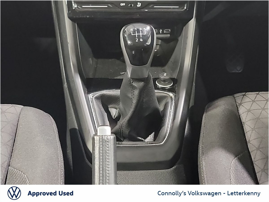 2022 Volkswagen T-Cross - image 10