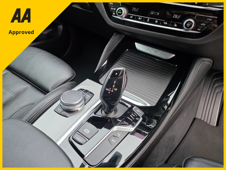 2018 BMW X4 - image 16