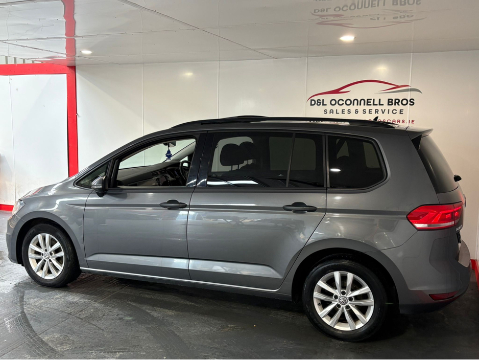 2017 Volkswagen Touran - image 14