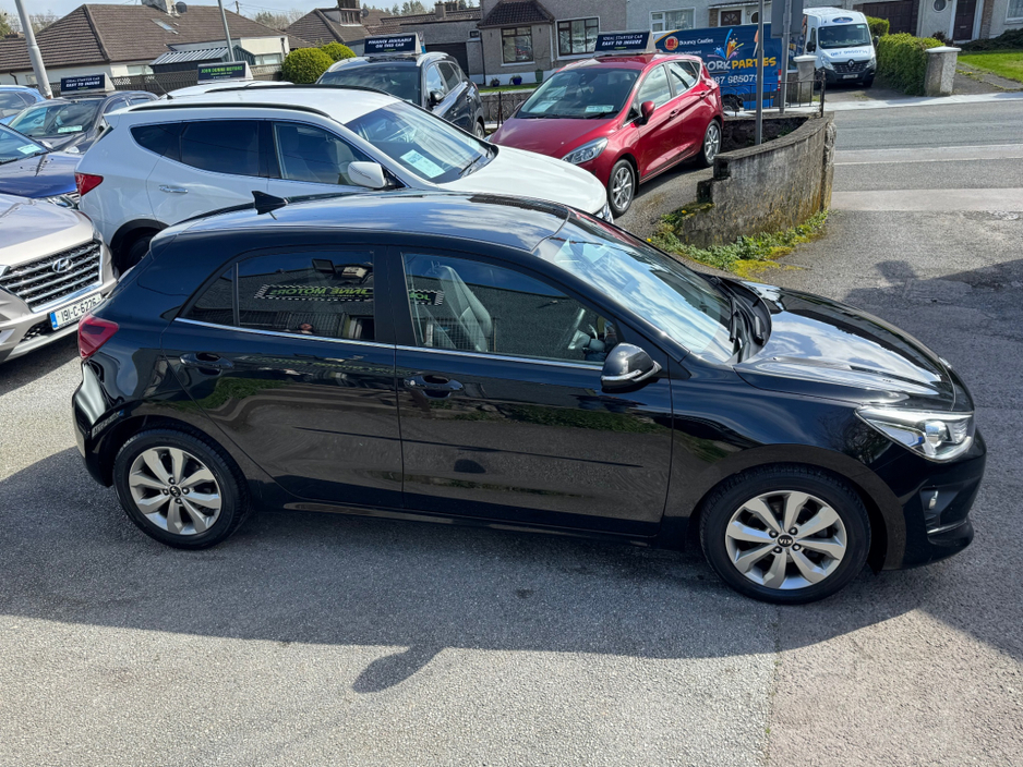 2021 Kia Rio - image 12