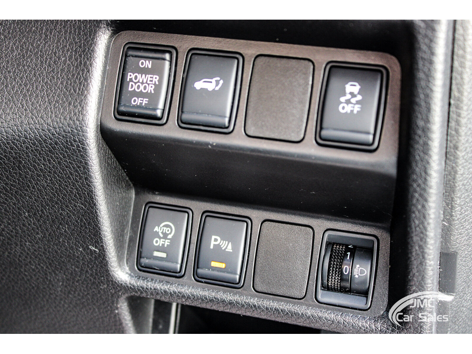 2017 Nissan X-Trail - image 20