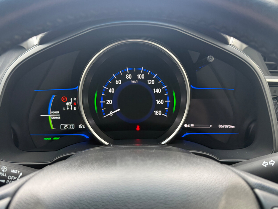 2016 Honda Fit - image 9