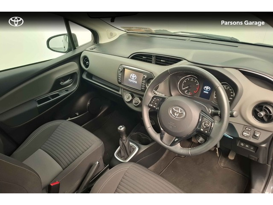 2020 Toyota Yaris - image 7