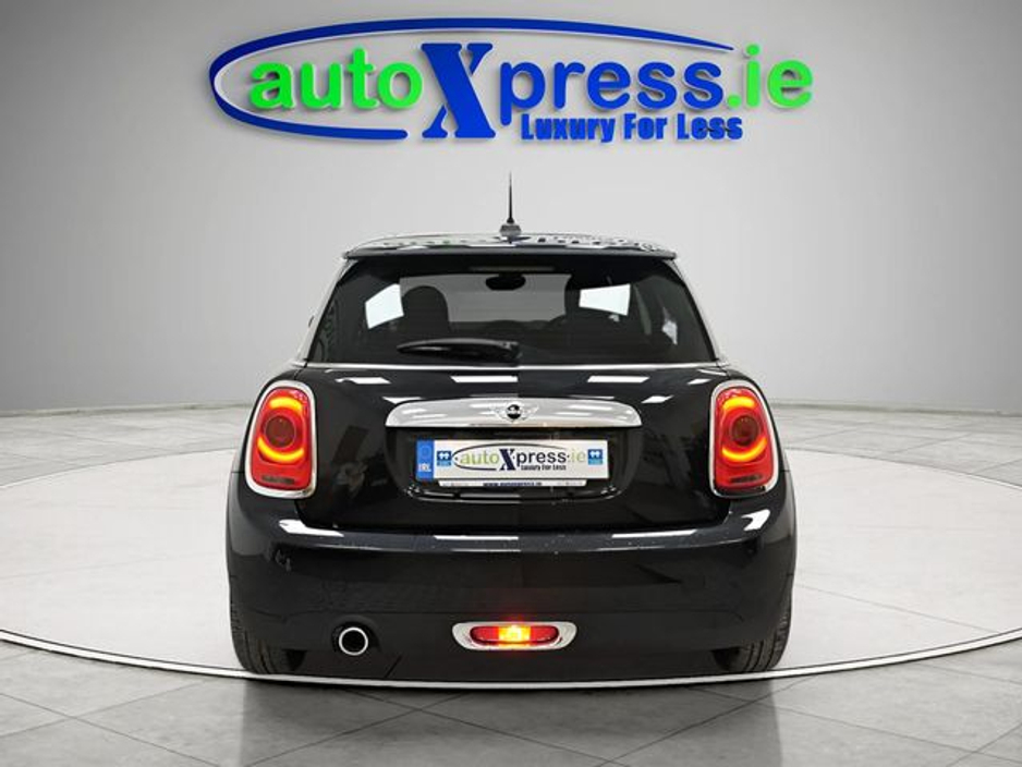 2018 MINI Cooper - image 7