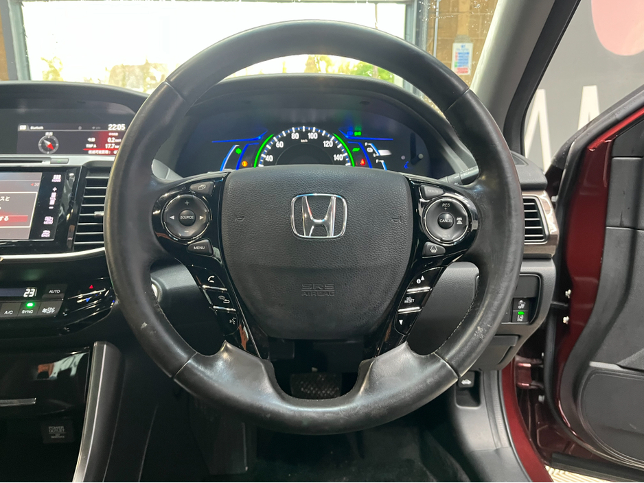2019 Honda Accord - image 8
