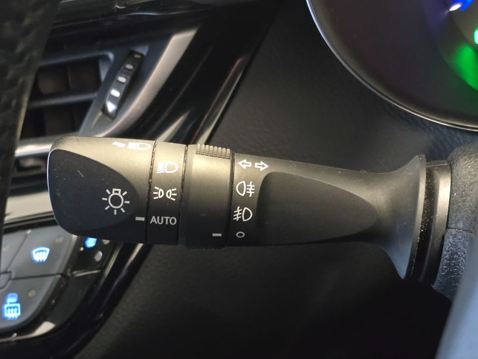 2023 Toyota C-HR Hybrid SOL Automatic * Best Spec * €28,950