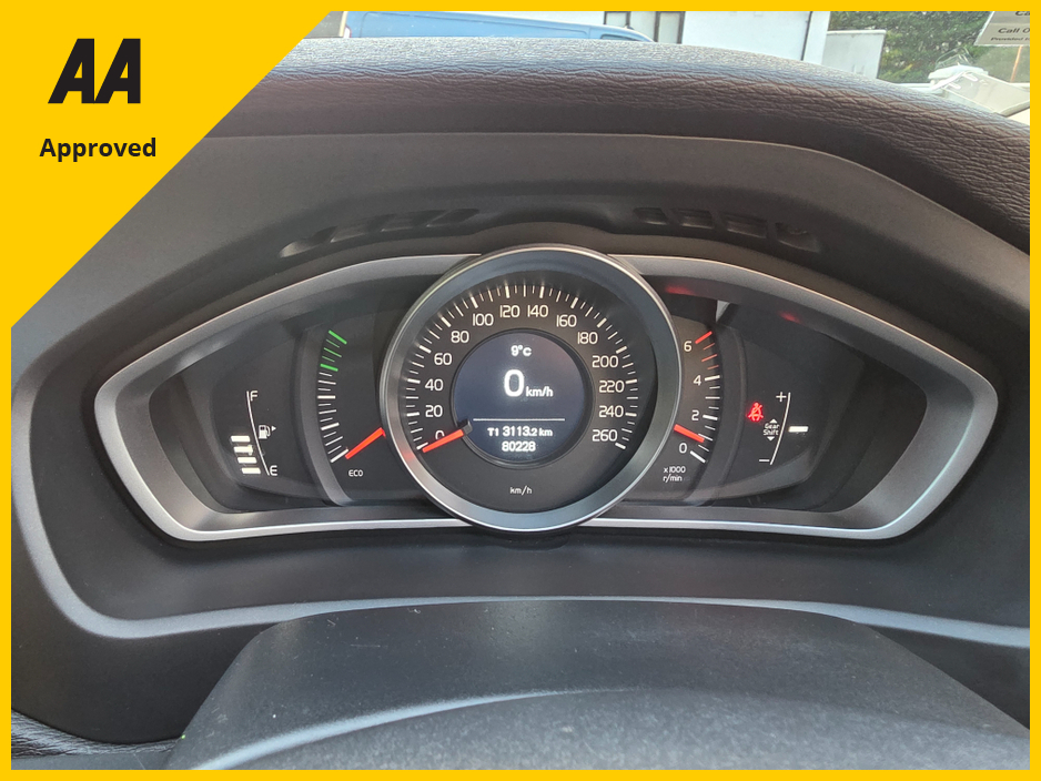 2017 Volvo V40 CROSS * ONLY 49K MILES * D2 2.0 DIESEL * €16,995