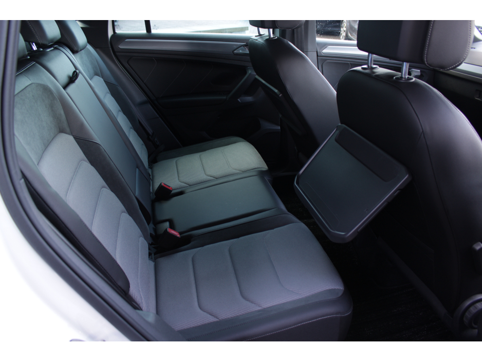 2019 Volkswagen Tiguan 2.0TDI 150BHP R-LINE EDITION 4 MOTION AUTOMATIC // 1 OWNER CAR WITH ONLY 95, 000KMS // BUY WITH CONFODENCE AA AND SIMI APPROVED DEALER 2025 // FINANCE ARRANGED // ALL TRADE INS WELCOME // €30,950